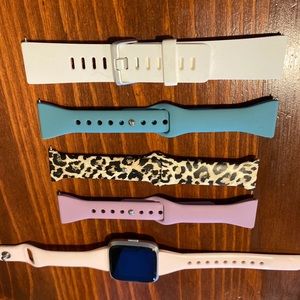 Fit Bit Versa Lite 2 - gently used